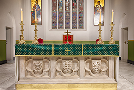 altar01 275